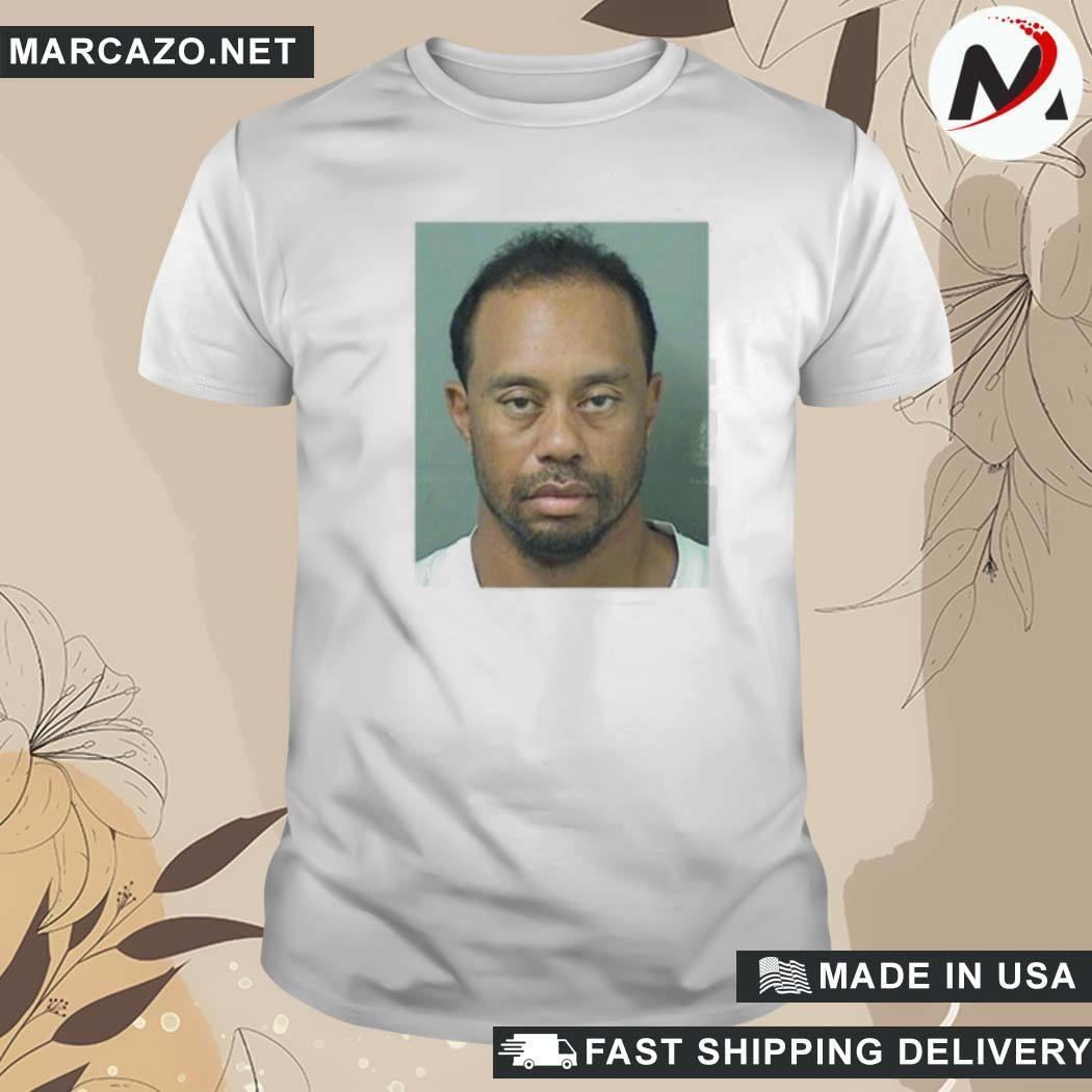 Official Fan Wearing Tiger Woods Shot Wegent T-Shirt