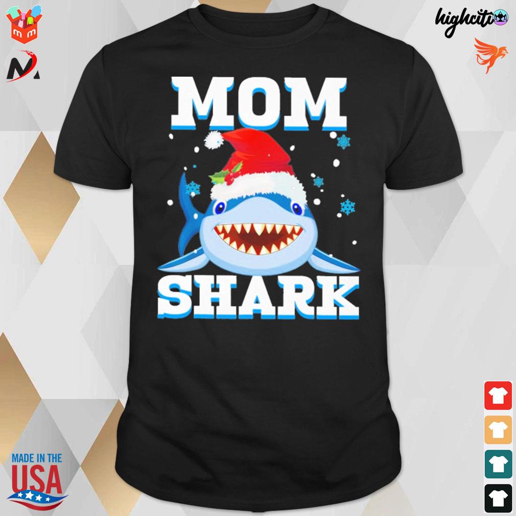 Mom shark wear hat christmas t-shirt